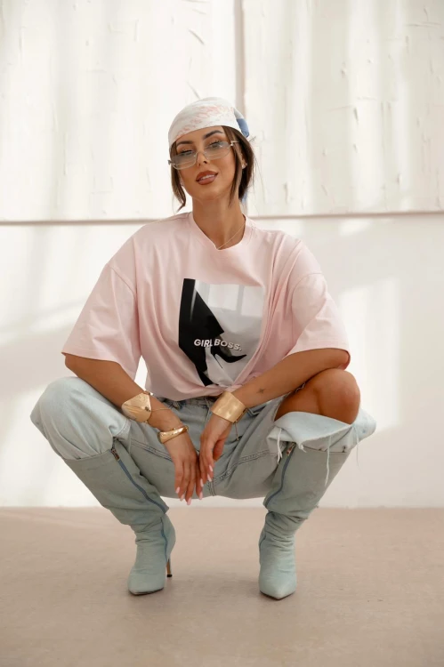 T-shirt  jasny róż Girl Boss.jpeg