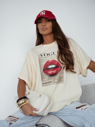 T-shirt kremowy Vogue.jpeg